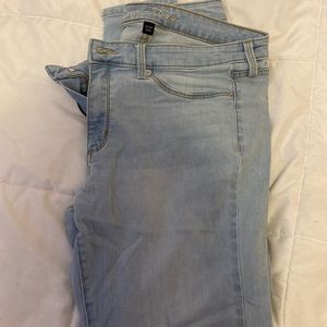 Light wash size 14 jeans. Universal Thread